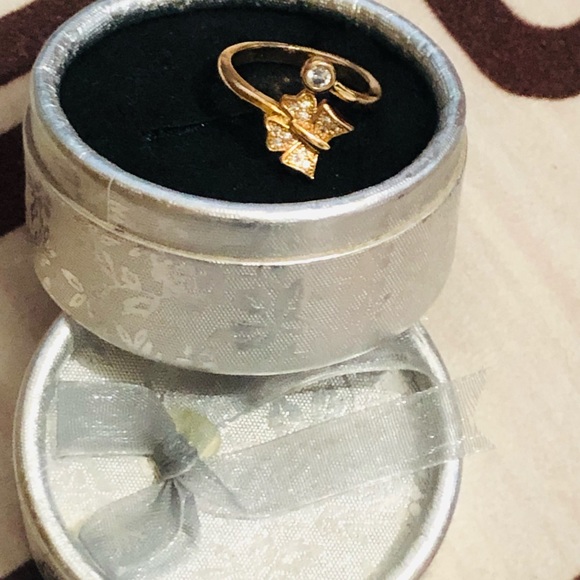 Ring - Picture 3 of 5